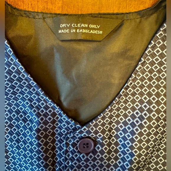 Blue Geometric Patterned Vest - Picture 2 of 4